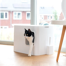 Afbeelding in Gallery-weergave laden, Dome kattenbak in wit met kat
