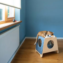 Afbeelding in Gallery-weergave laden, Mikaste Miks Hideout in interieur met kat
