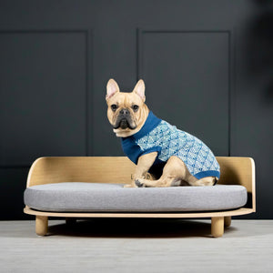Hondenbed Loue van Labvenn in kwalitatief hout ideaal voor bulldog